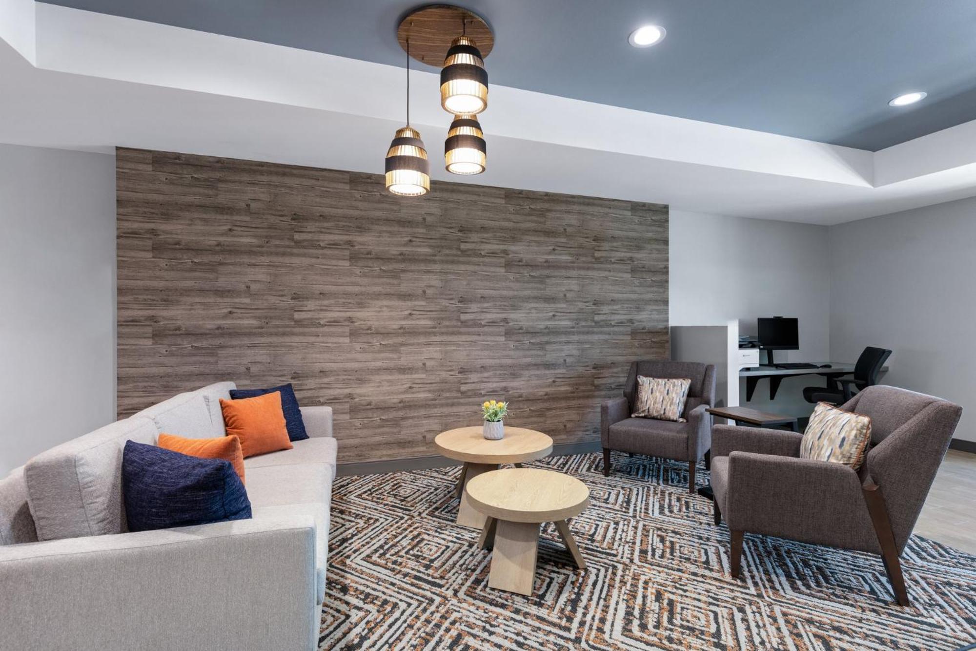 Candlewood Suites Mcpherson, An Ihg Hotel Екстер'єр фото